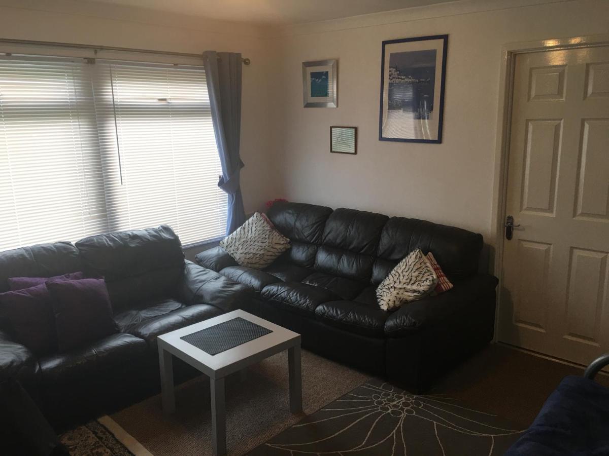 Woodland Views Central Heated Cabin Dartmouth Luaran gambar